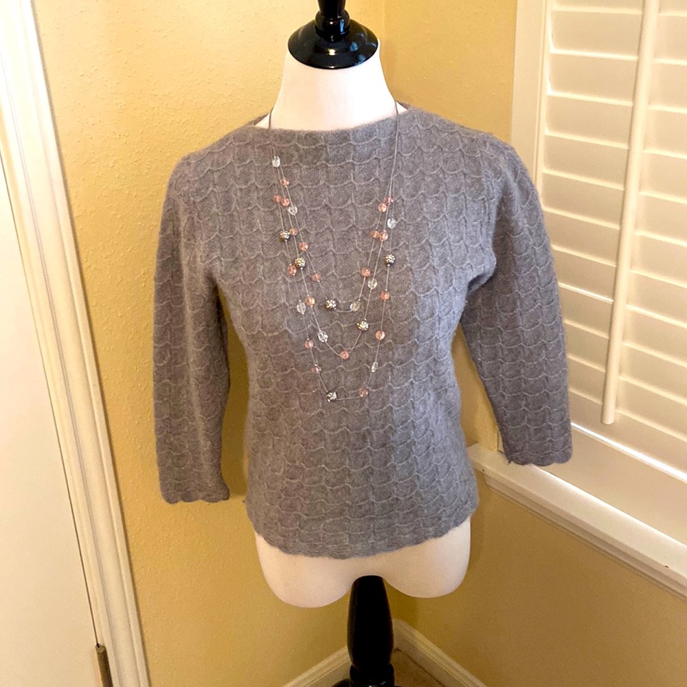 DALTON VINTAGE CASHMERE! 100% Virgin Cashmere sweater. Unique scallop pattern.
